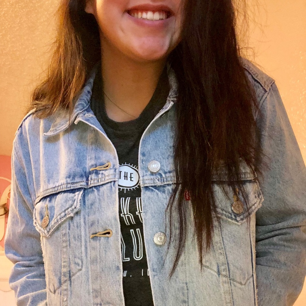 Levi’s denim jacket (NWOT)